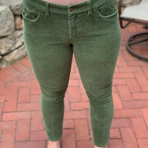 Vineyard vines green corduroy pants